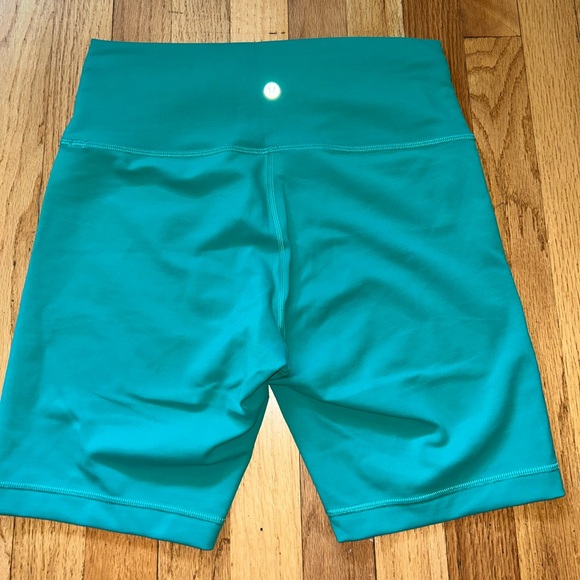 lululemon athletica Pants - Kelly Green Lululemon Wunder Train HR Biker Shorts